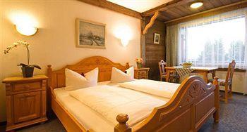 Hotel Quellenhof Лойташ Екстериор снимка