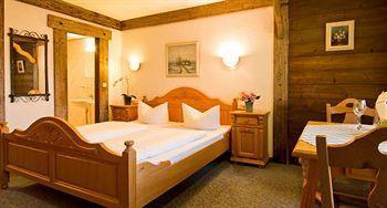 Hotel Quellenhof Лойташ Екстериор снимка